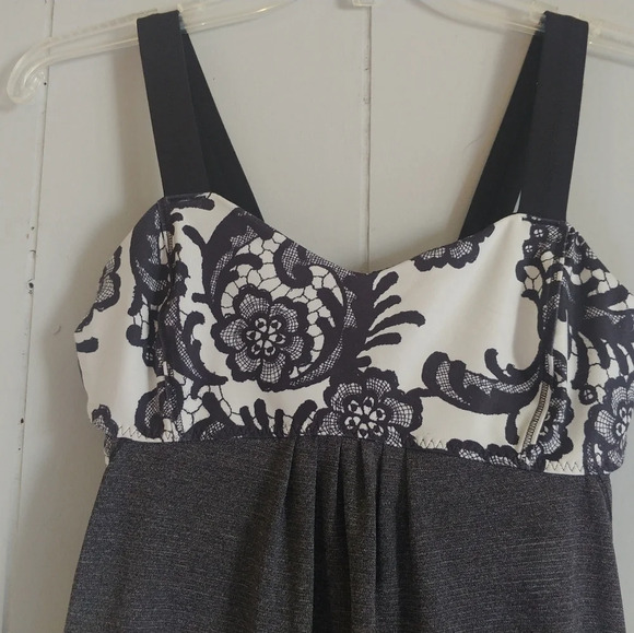 Lululemon Tank Top 6 Run Back On Track Gray Floral - Picture 5 of 6